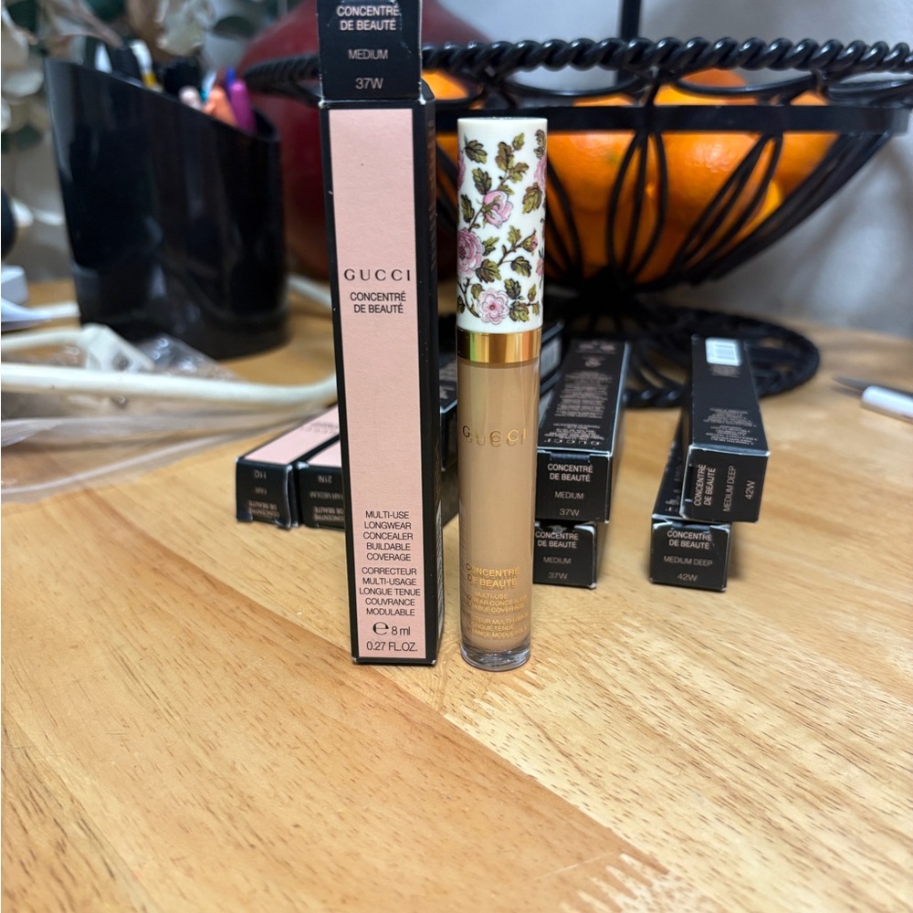 GUCCI Multi-Use Longwear Concealer Buildable Coverage ~PICK YOURS BNIB Authentic - Picture 4 of 9